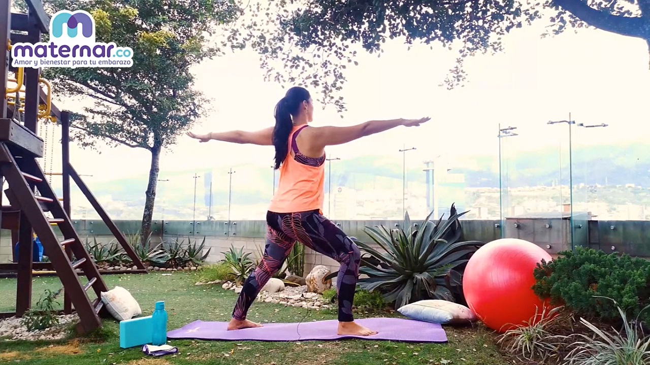 Ejercicios de equilibrio Yoga Maternar